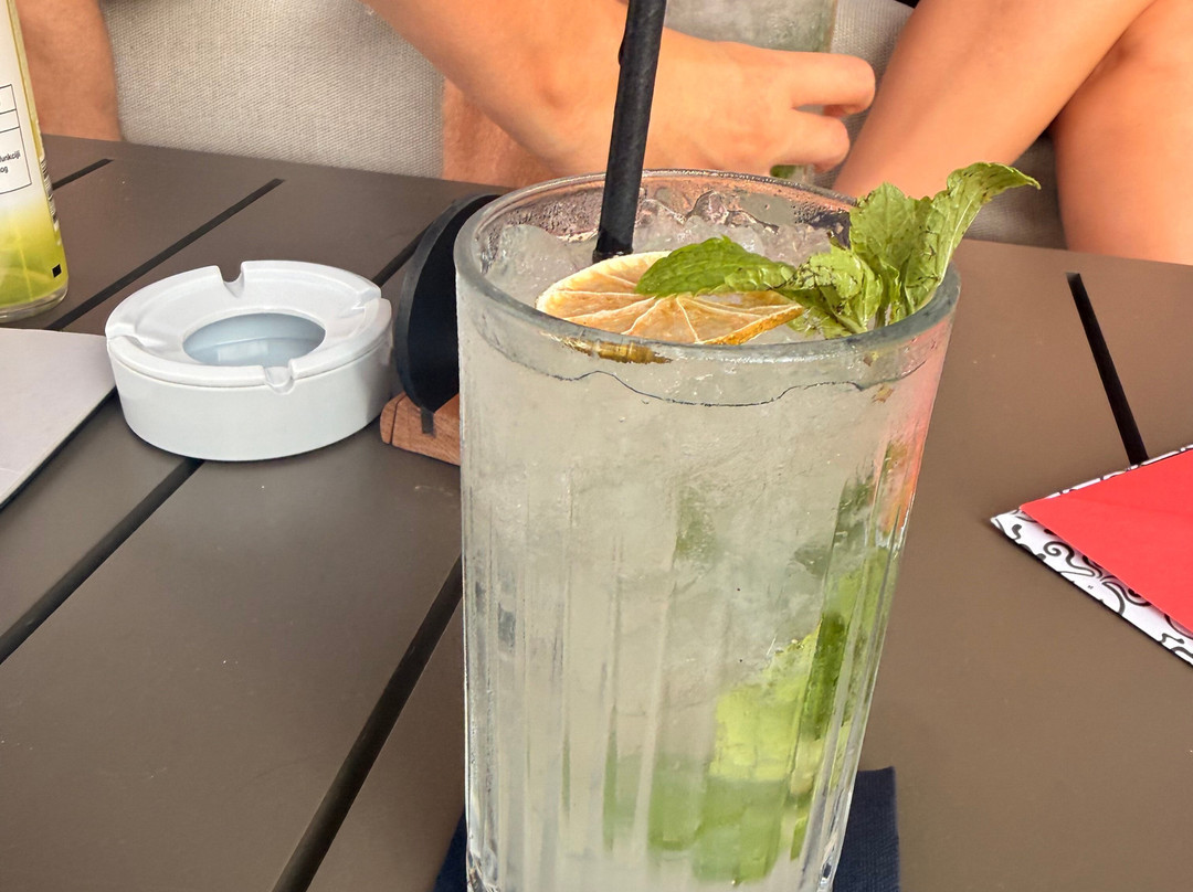 瓦拉马尔蒂雷纳酒店主图