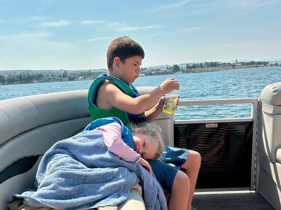 Boat Rentals and Rides on Flathead Lake-Big Arm必去景点
