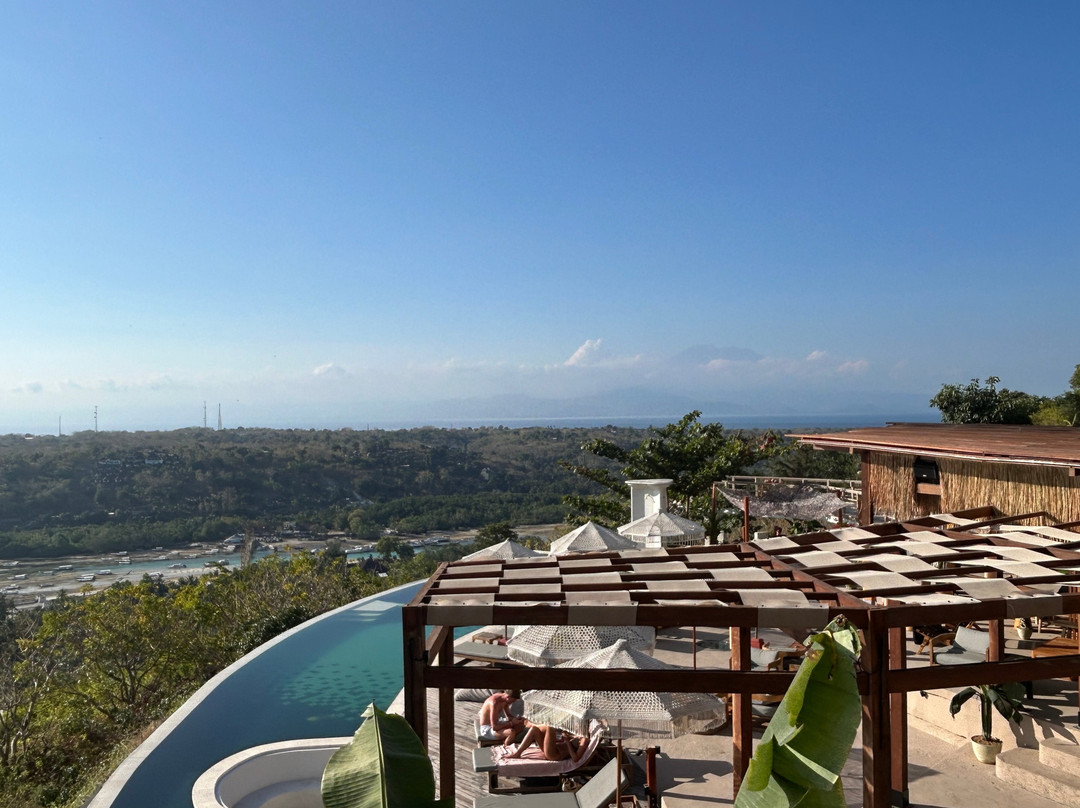 The_view_day_club - Nusa Ceningan, Bali