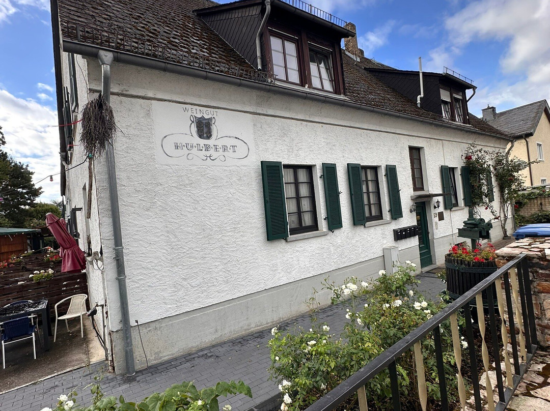 Weingut Hulbert Straußwirtschaft