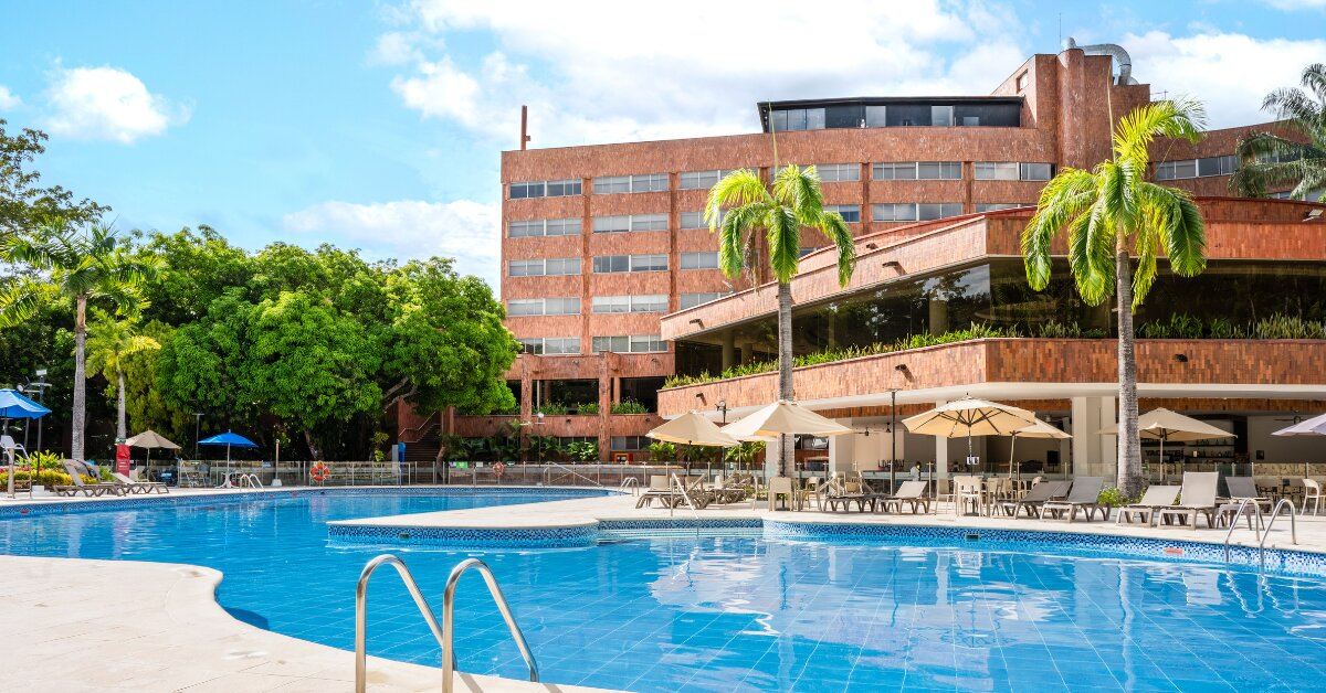 Hotel Kualamaná Cafam Melgar-泳池
