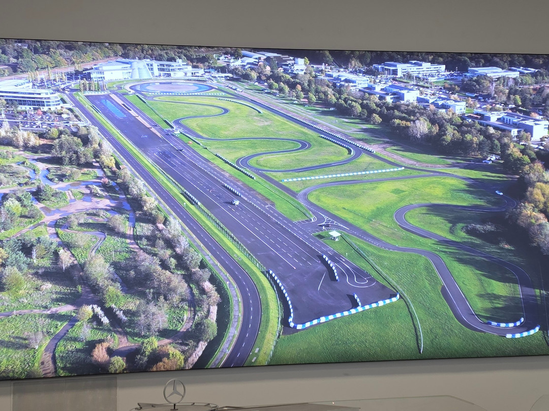 Mercedes-Benz World-威布里治必去景点