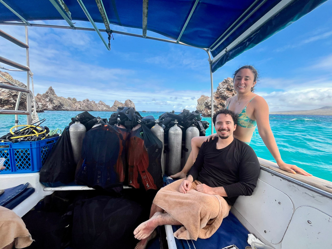 Scuba Iguana Dive & Travel-阿约拉港必去景点