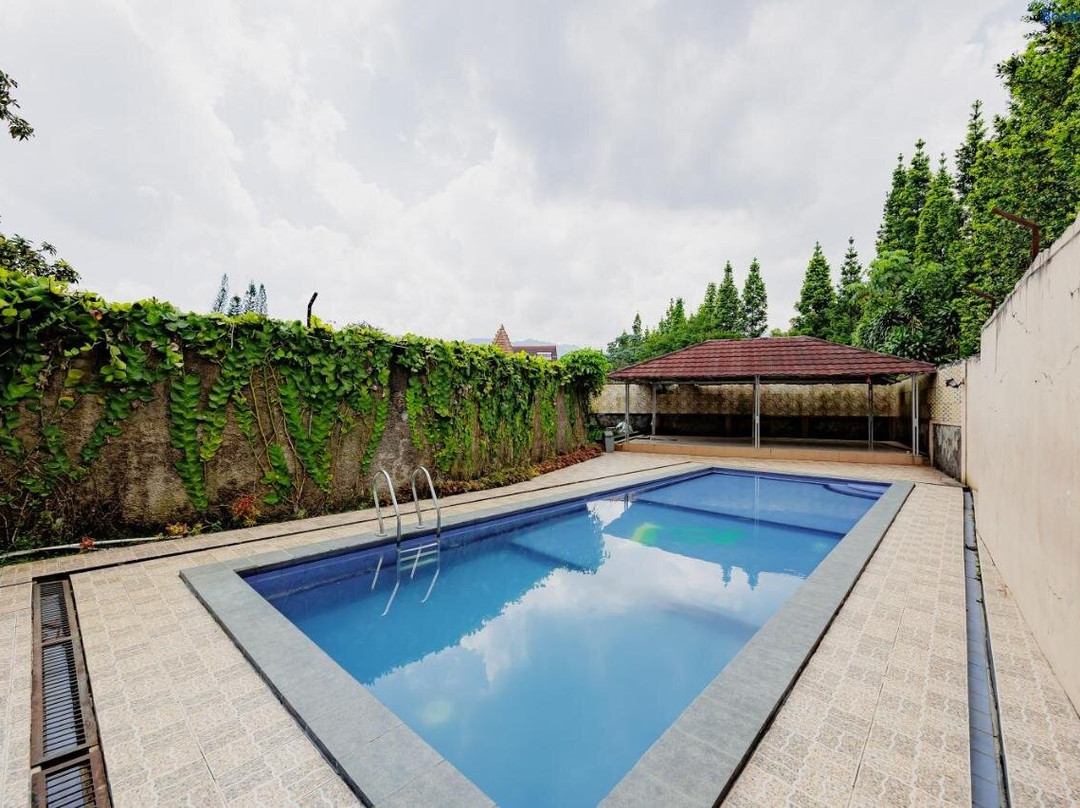 Hotel Sri Indrawati Puncak Mitra RedDoorz