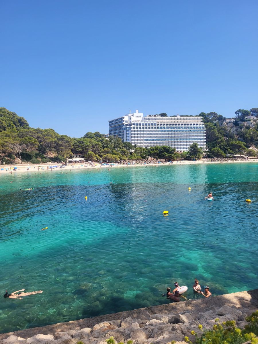 卡拉加尔达纳米努拉酒店及出租式公寓-旅行者