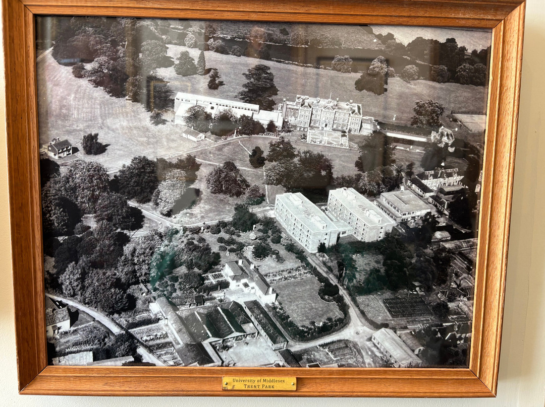 Trent Park House of Secrets-恩菲尔德必去景点