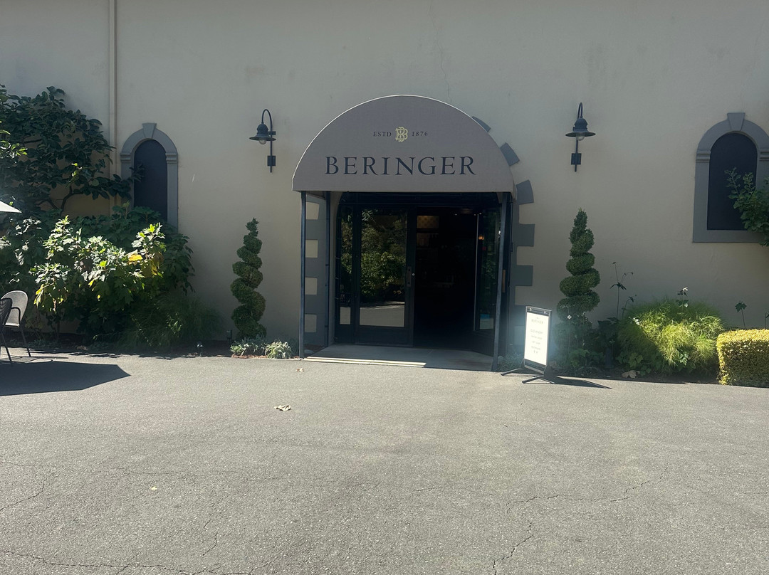 Beringer Vineyards-圣海伦娜必去景点