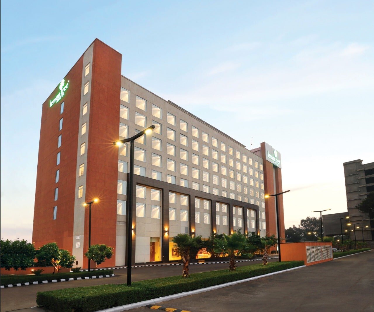 Lemon Tree Hotel, Sohna Road, Sector 68, Gurugram-官方