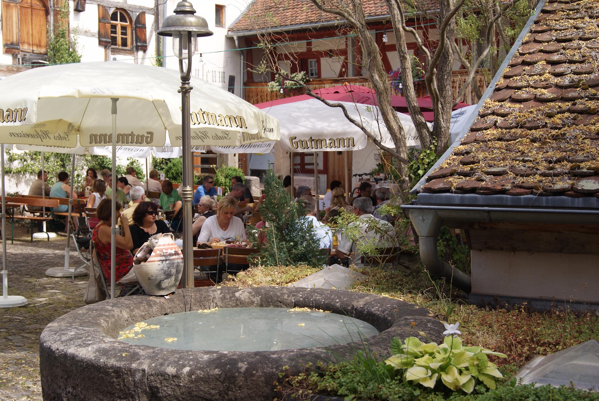 Brauereigasthof zum Schwarzen Ross-餐饮