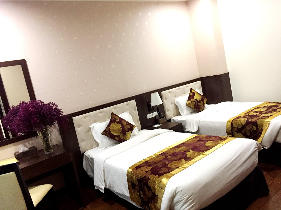 Hung Long Hotel & Spa