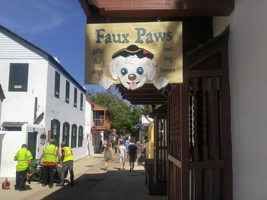 Faux Paws景点图片