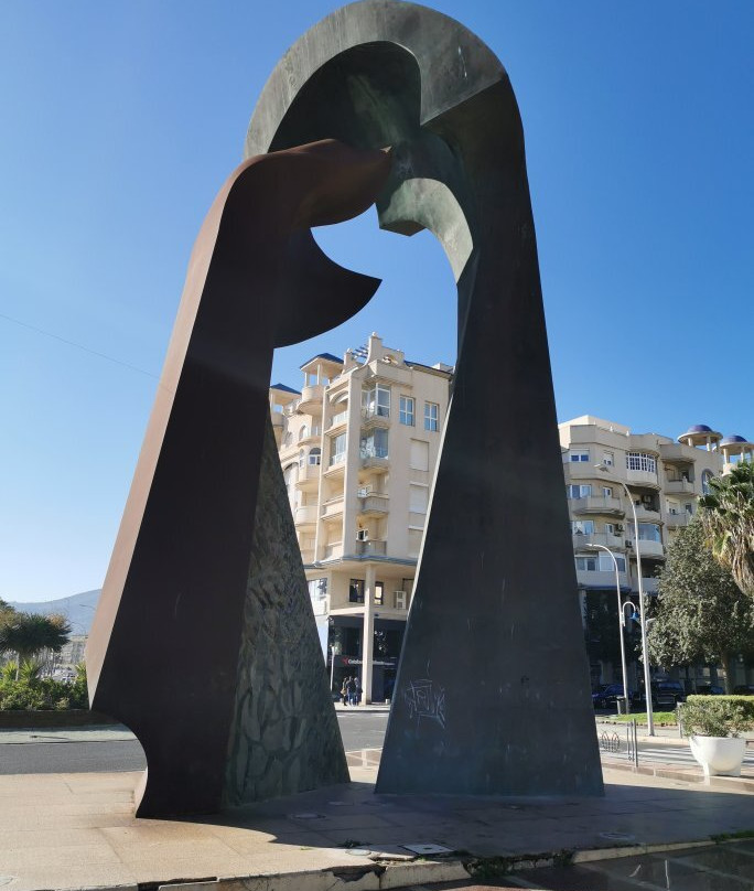 Monumento Encuentros-梅利利亚必去景点