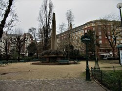 Square Sarah Bernhardt景点图片