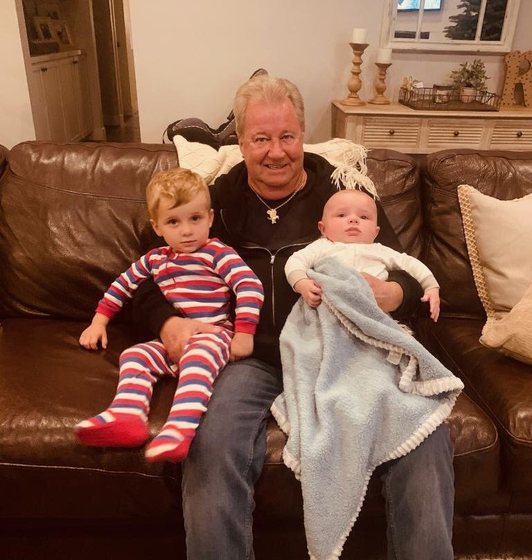 Riviera Oaks Resort And Racquet Club主图