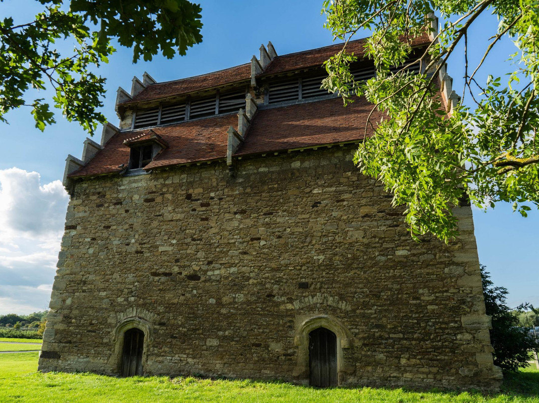 Willington Dovecote and Stables景点图片
