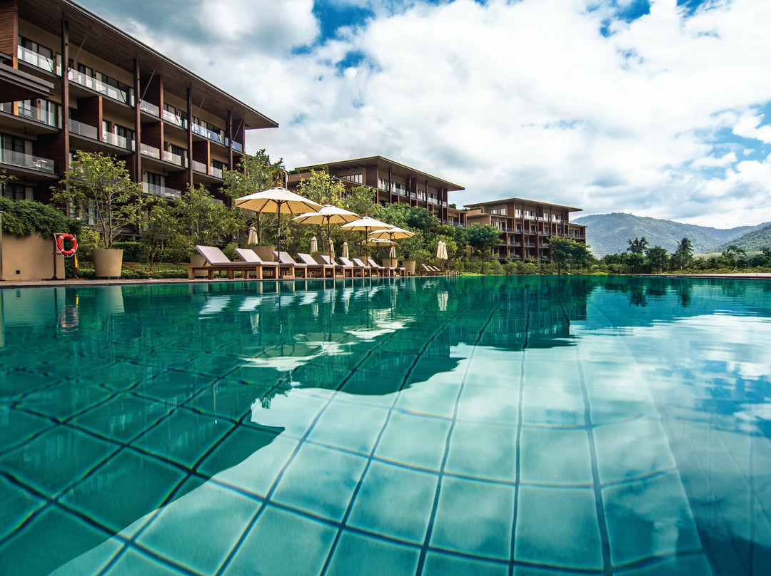 atta Lakeside Resort Suite