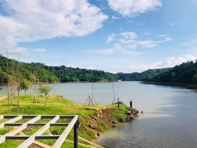红河谷温泉山庄