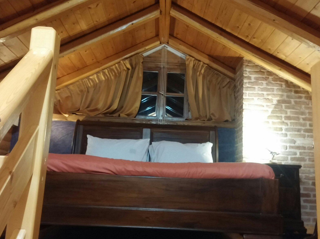 Enthimio Suites