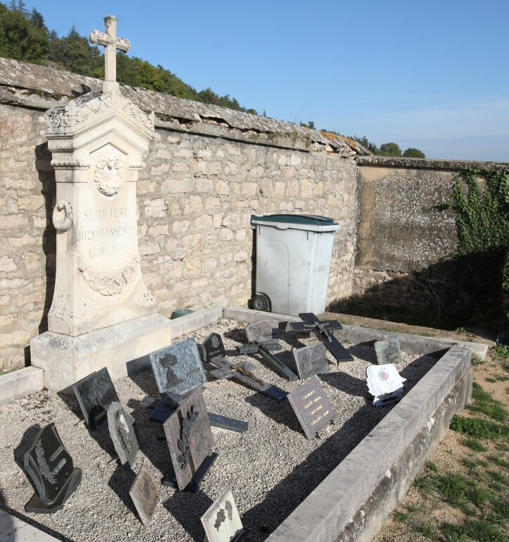 Cimetière Communal De Mercurey景点图片