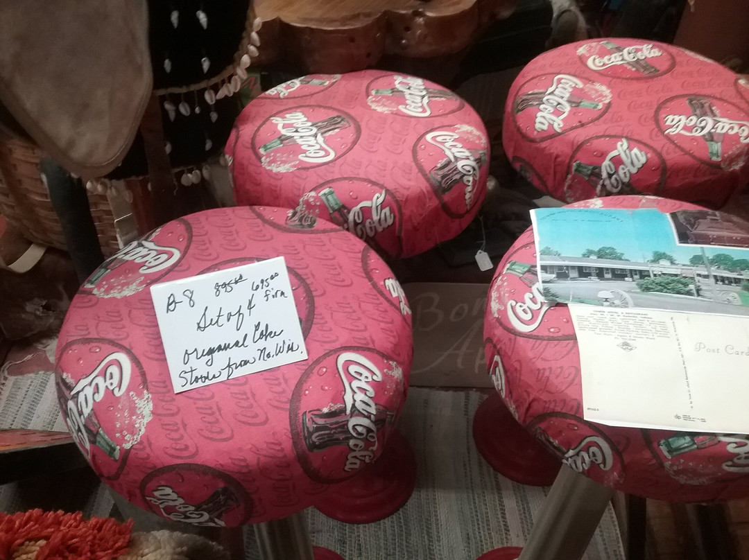 Dark Horse Antique Market景点图片