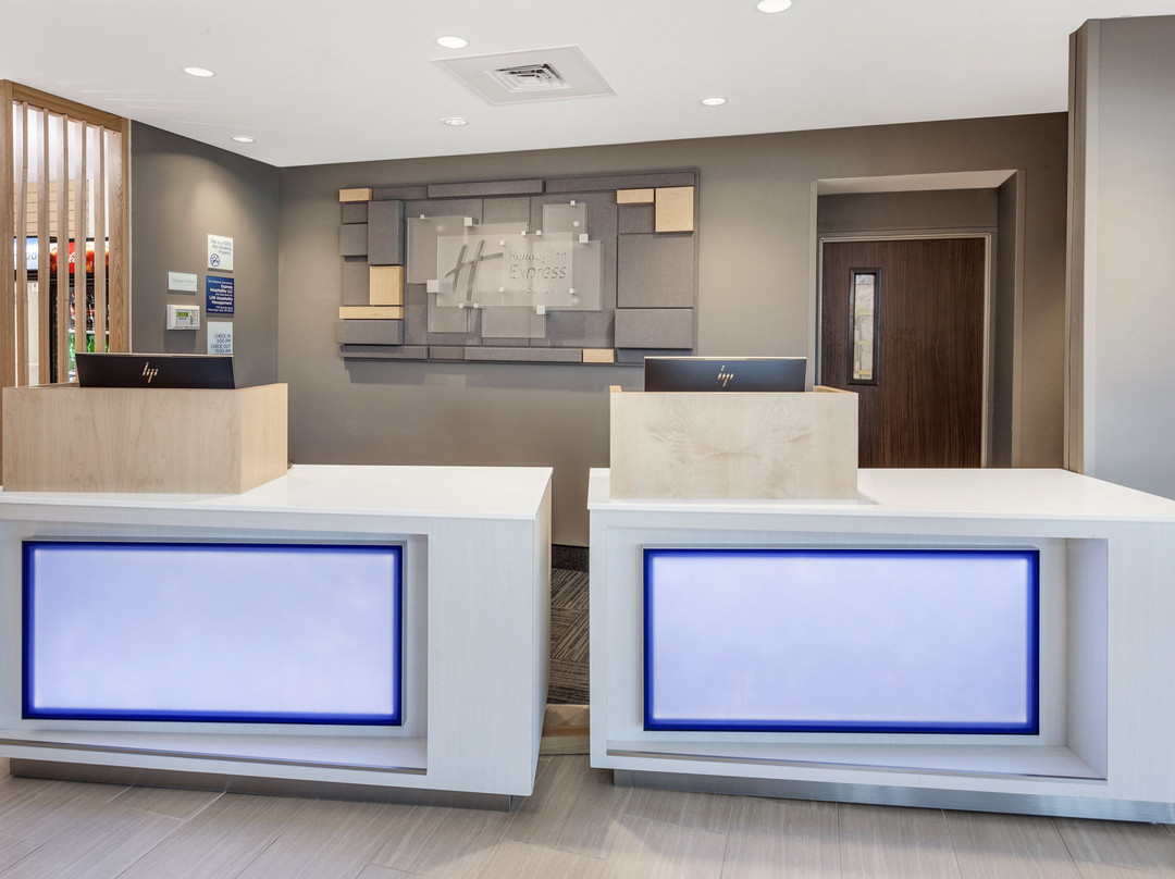 Holiday Inn Express & Suites Hudson I-94 By IHG主图