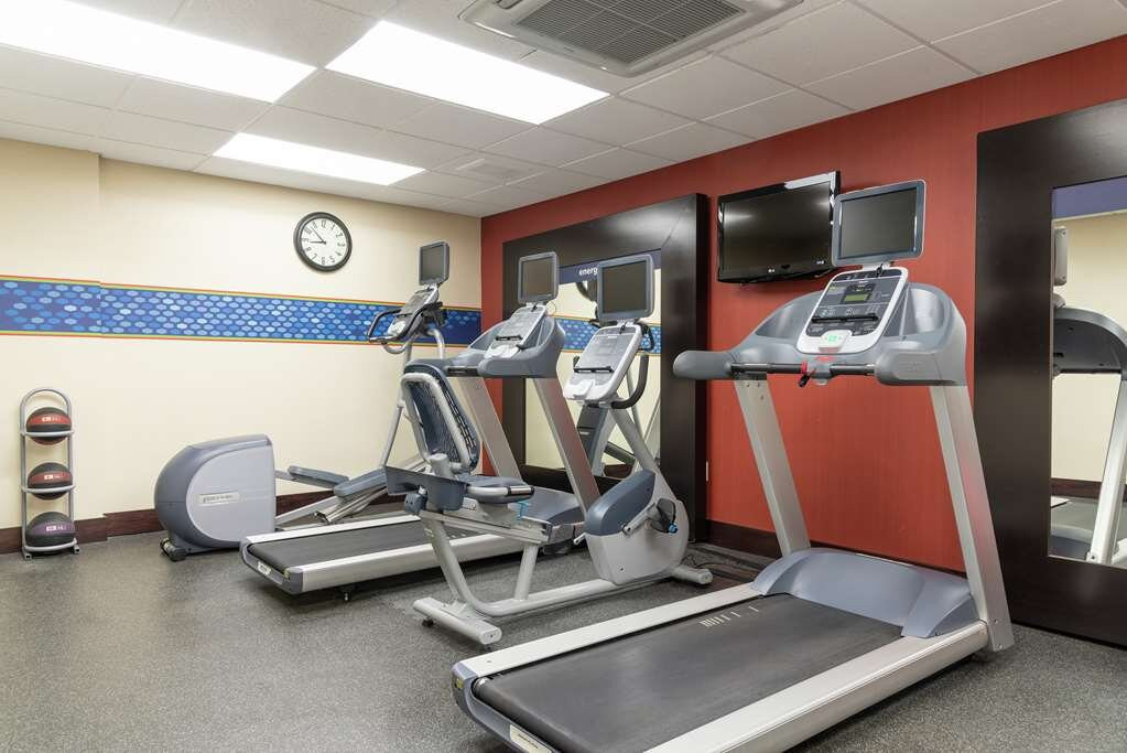 Hampton Inn & Suites Cleveland-Airport/Middleburg Heights主图