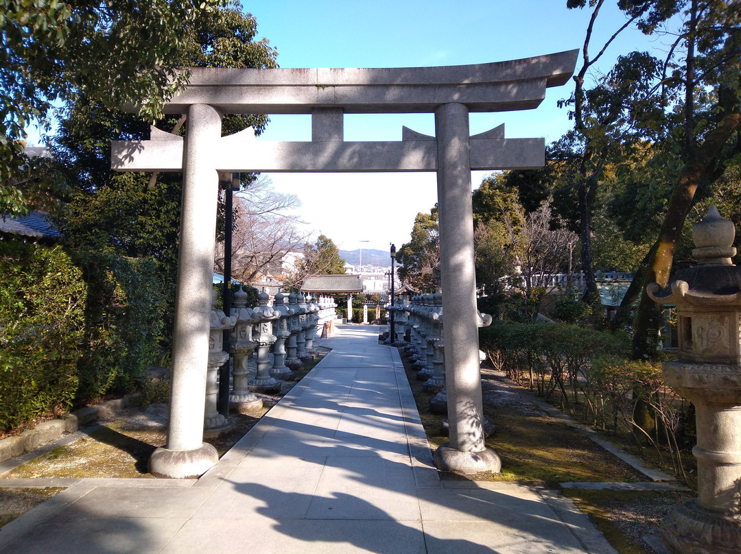 Iwashidu Shrine-宝冢市必去景点