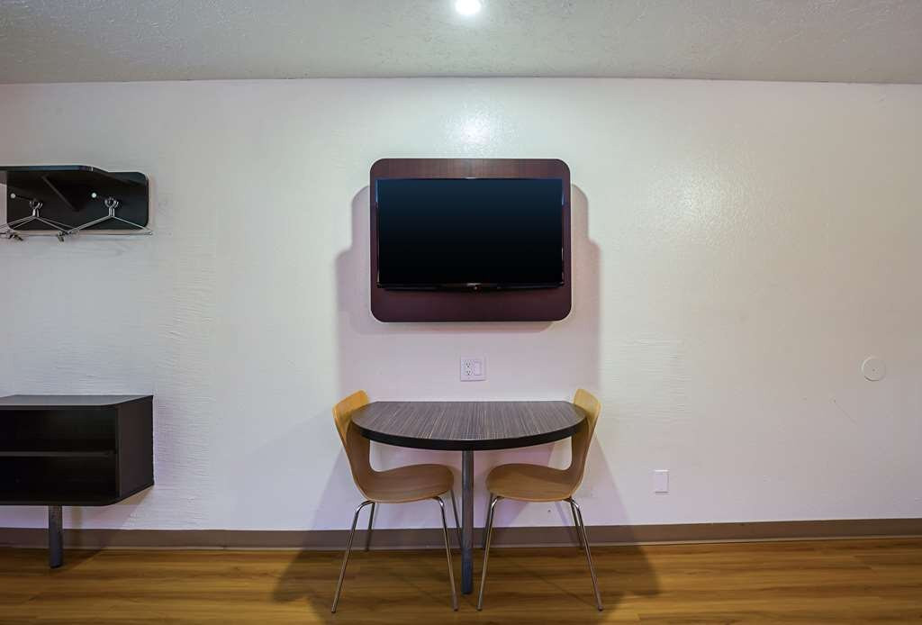 Motel 6 Madisonville TX主图