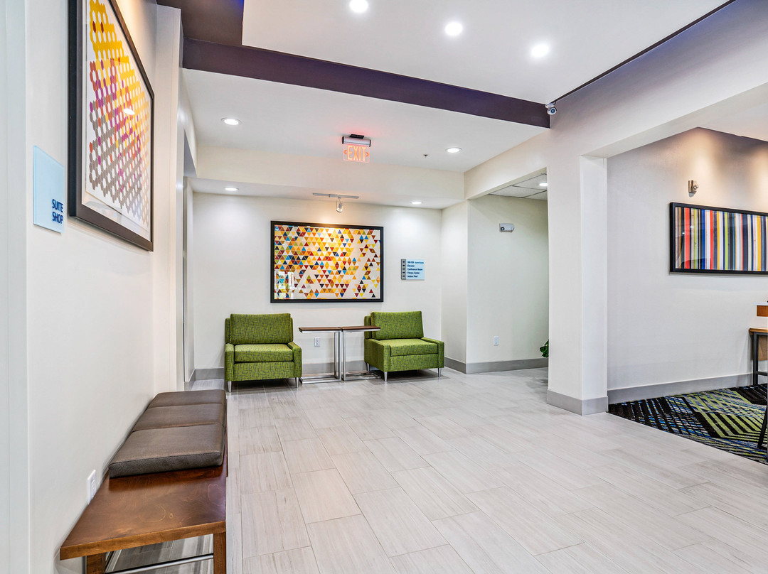 Holiday Inn Express & Suites Van Buren-Ft Smith Area by IHG主图