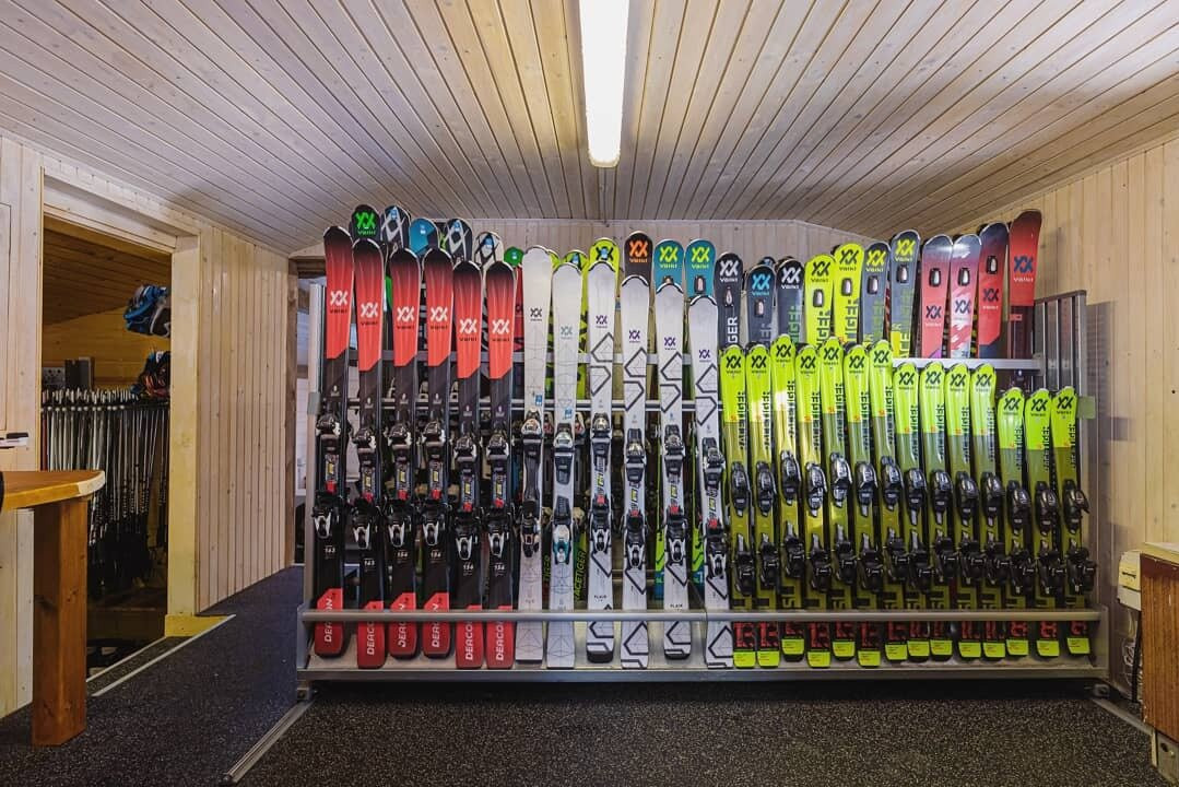 Ski school and ski rental Novinar Cerkno景点图片