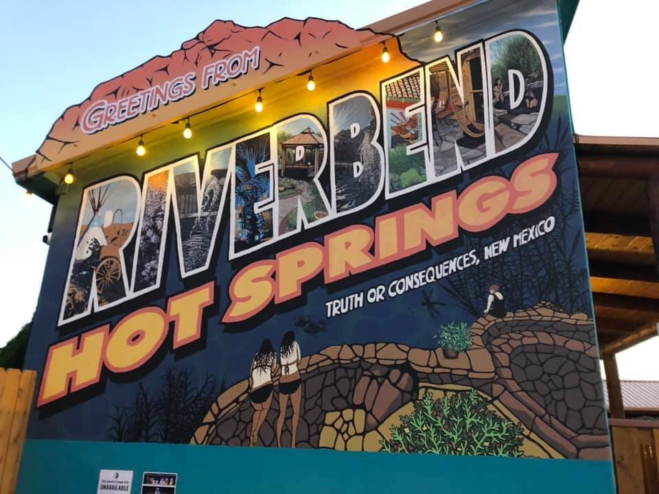 Riverbend Hot Springs-浴室