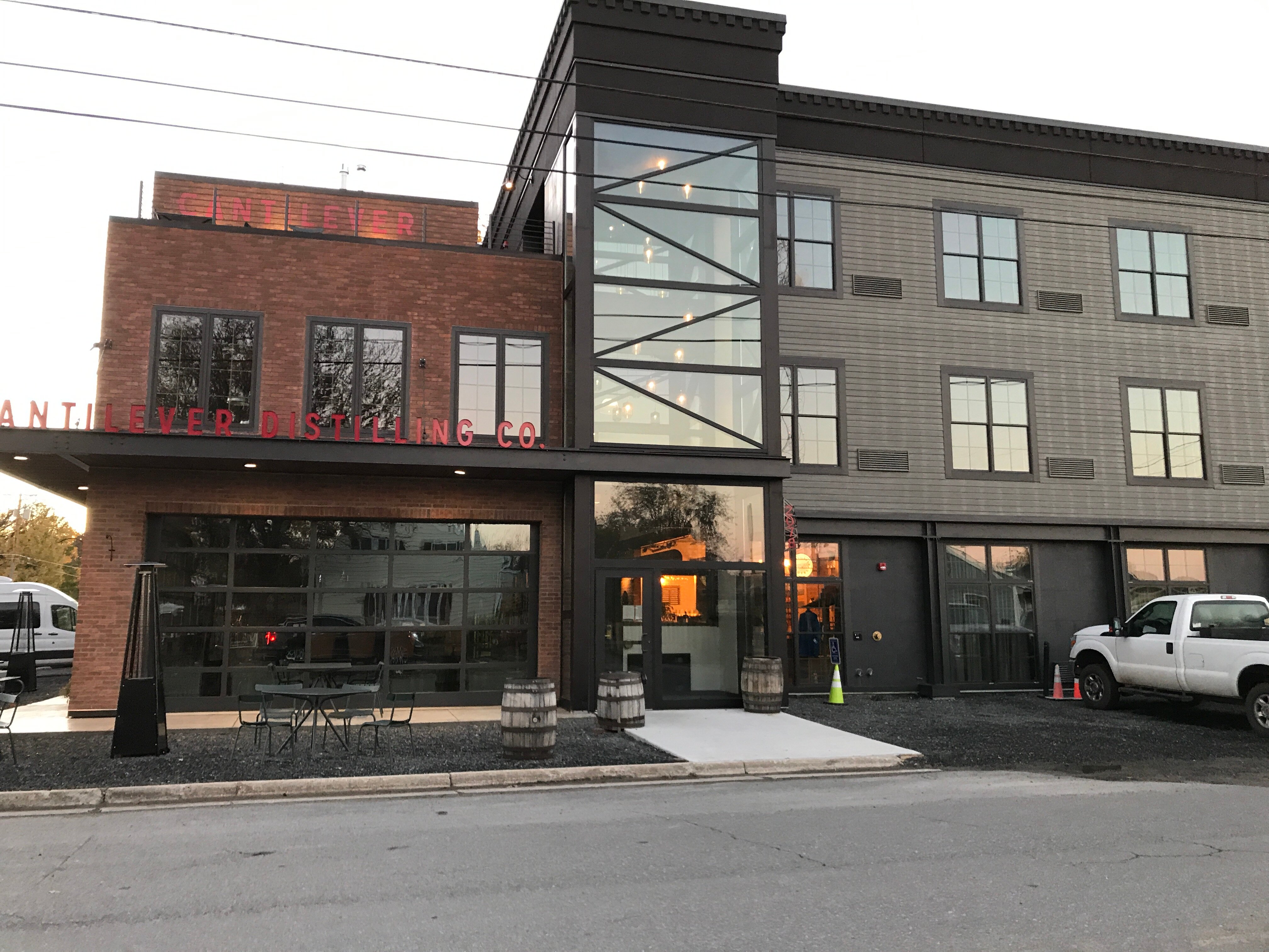 Cantilever Hotel, Trademark Collection by Wyndham-浴室