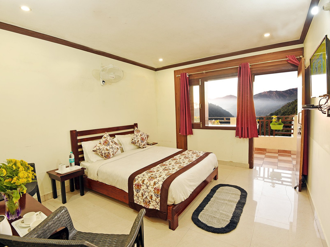 Green Roof Hotel & Resort主图