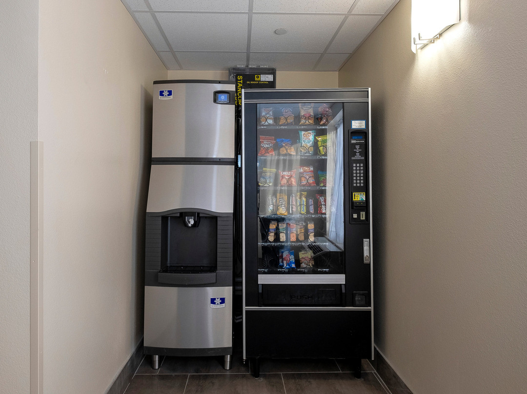 Red Roof PLUS+ Tuscaloosa - University主图