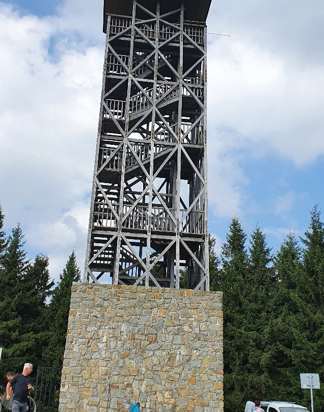 Lookout tower on Velky Lopeník景点图片