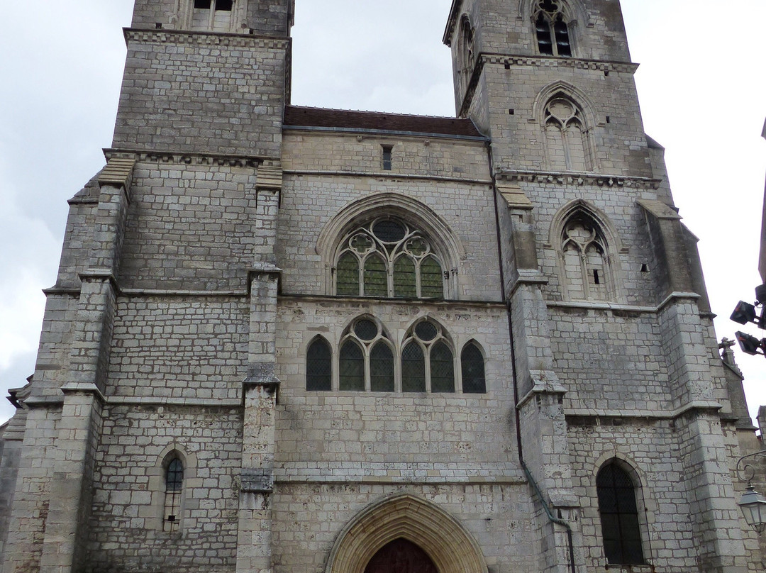 Basilique St Jean-肖蒙必去景点
