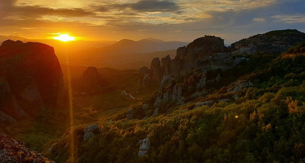 Meteora Rocks Travel-卡兰巴卡必去景点