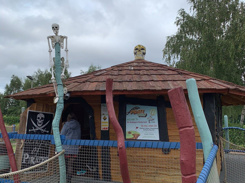Mr Mulligan's Pirate Golf-沃金必去景点