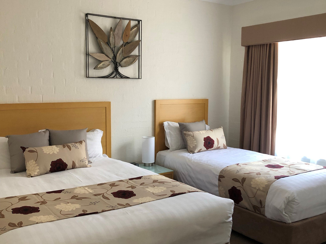 Blazing Stump Motel and Suites主图