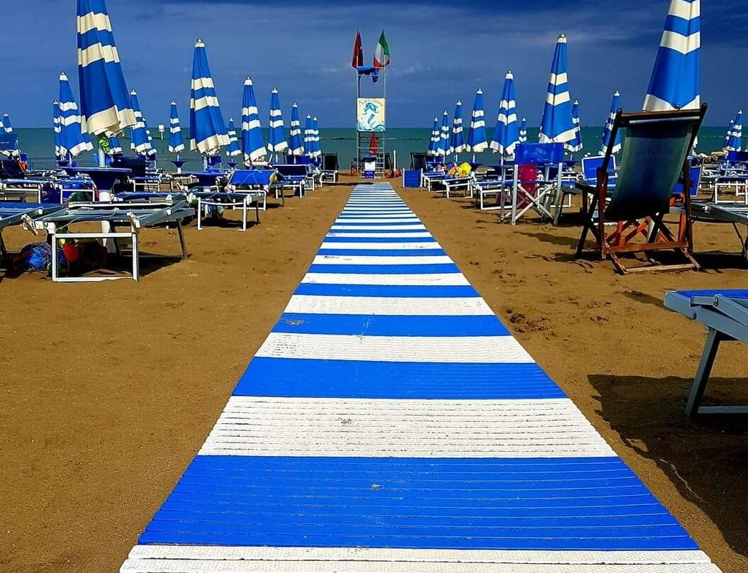 Delfino Azzurro-Villa Rosa di Martinsicuro必去景点