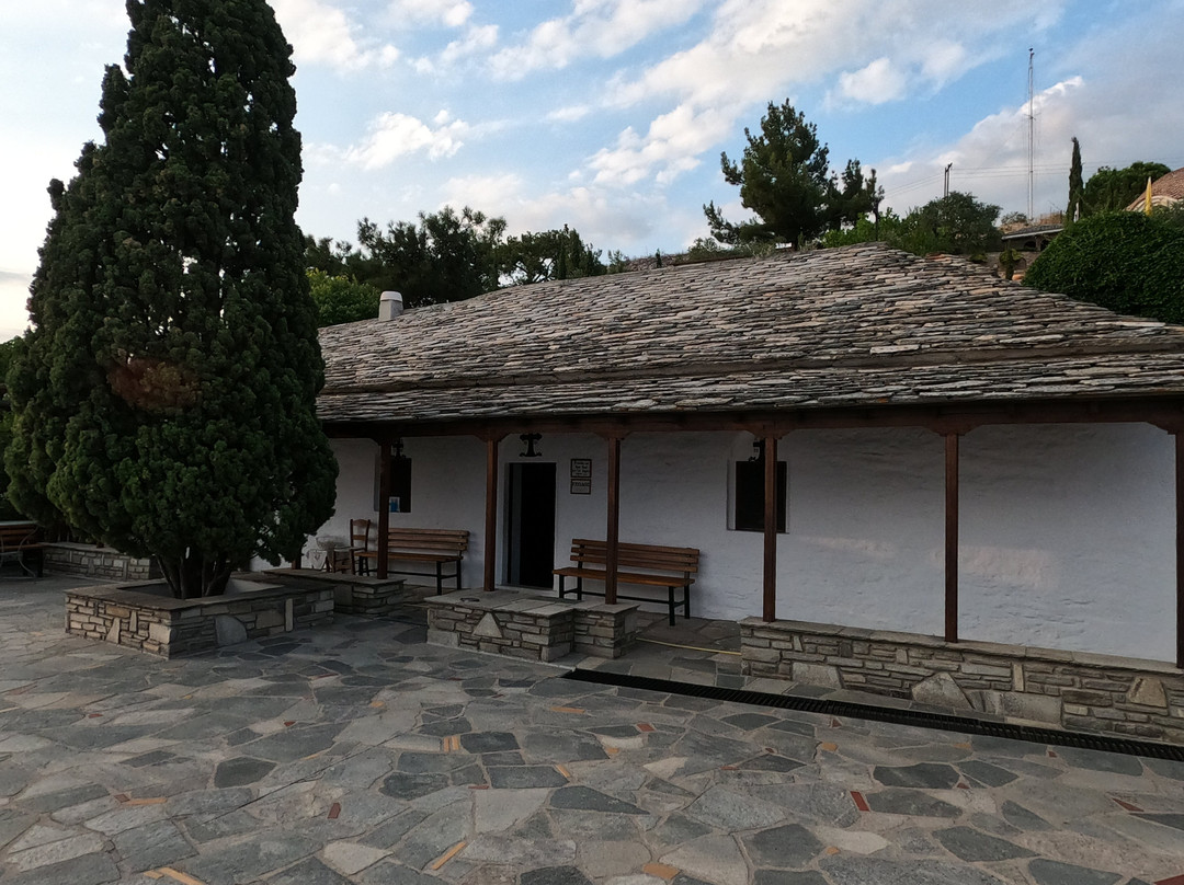 Monastery of Arhangel Mihail and Holy Source景点图片