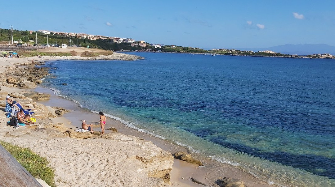 Spiaggia Rena di Levante-圣特雷莎加卢拉必去景点