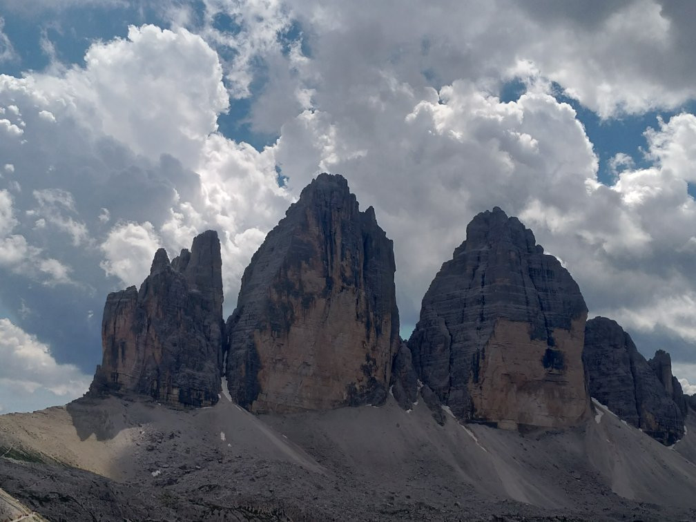 Anello dei Tre Rifugi dalla val Fiscalina景点图片