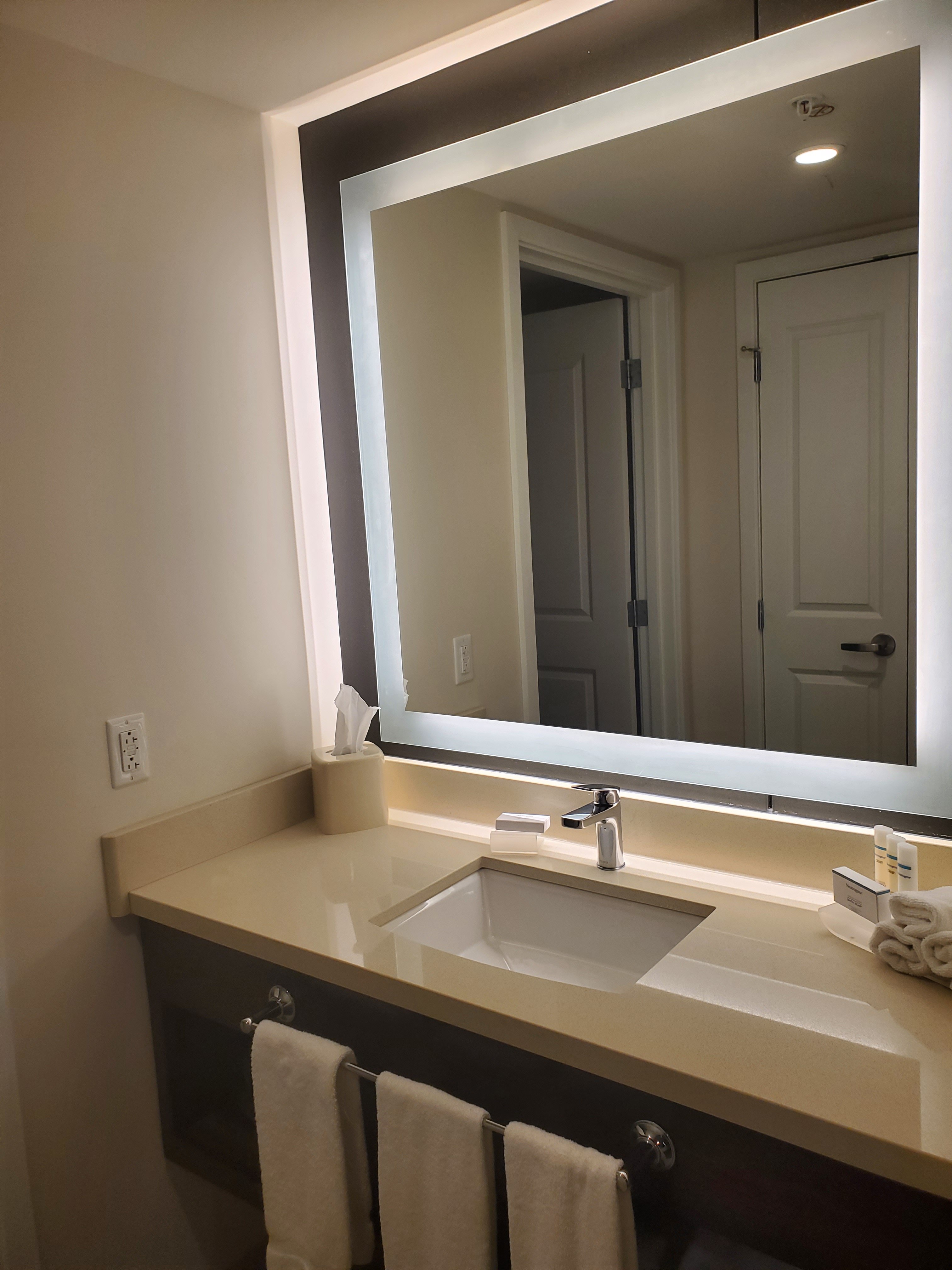 Homewood Suites By Hilton Augusta, Me-浴室