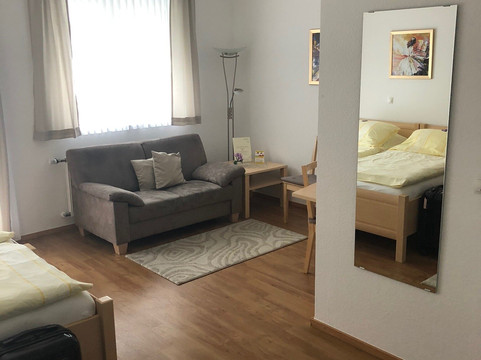 温特加登酒店主图