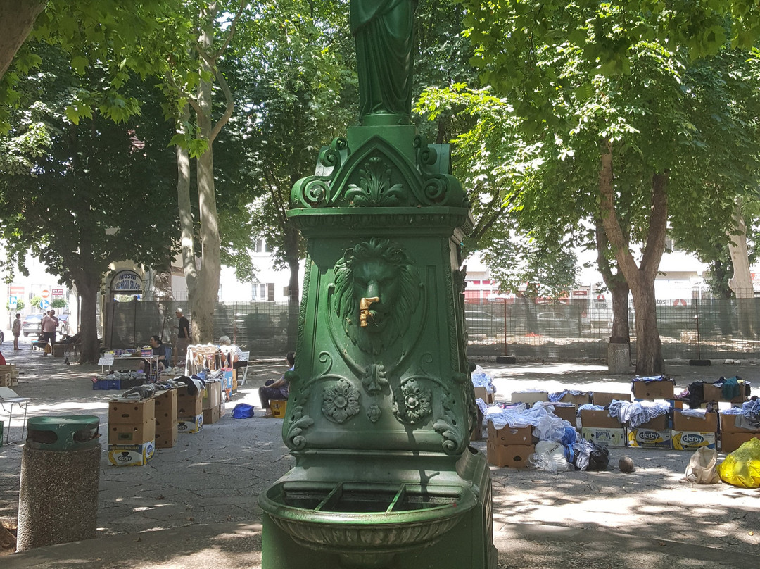 Fountain of Baron Babich景点图片