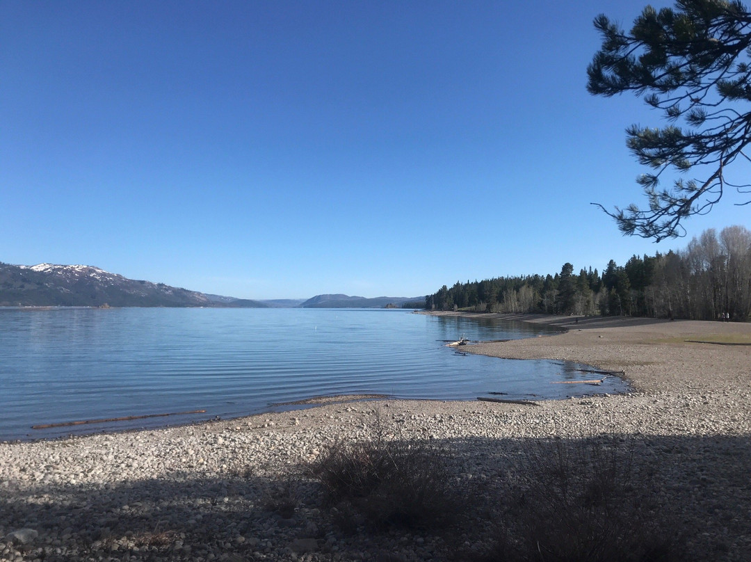 Lakeshore Trail景点图片