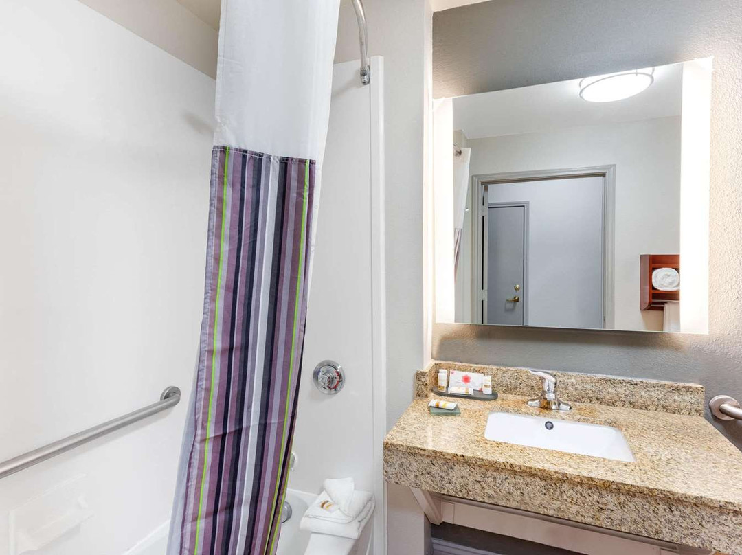 La Quinta Inn & Suites by Wyndham Seguin主图