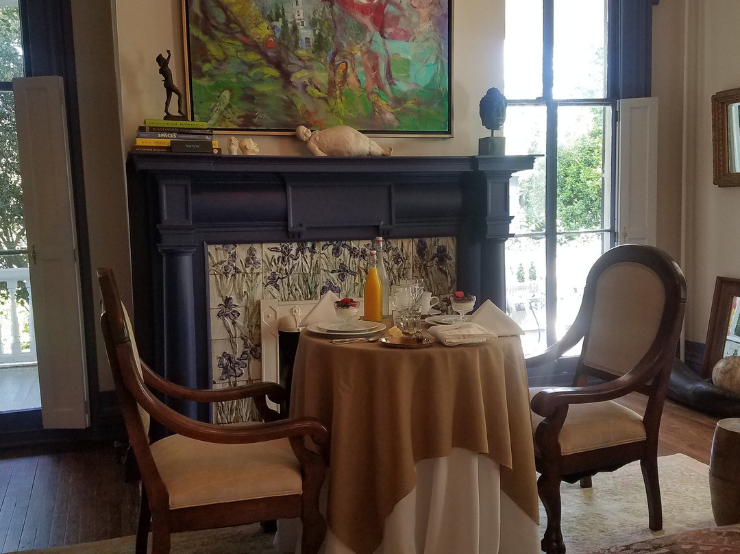 Elmwood 1820 Bed & Breakfast Inn主图