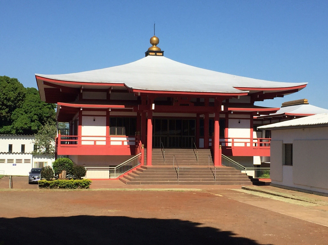 Templo Budista Jodoshu Nippakuji de Maringa-Maringa必去景点